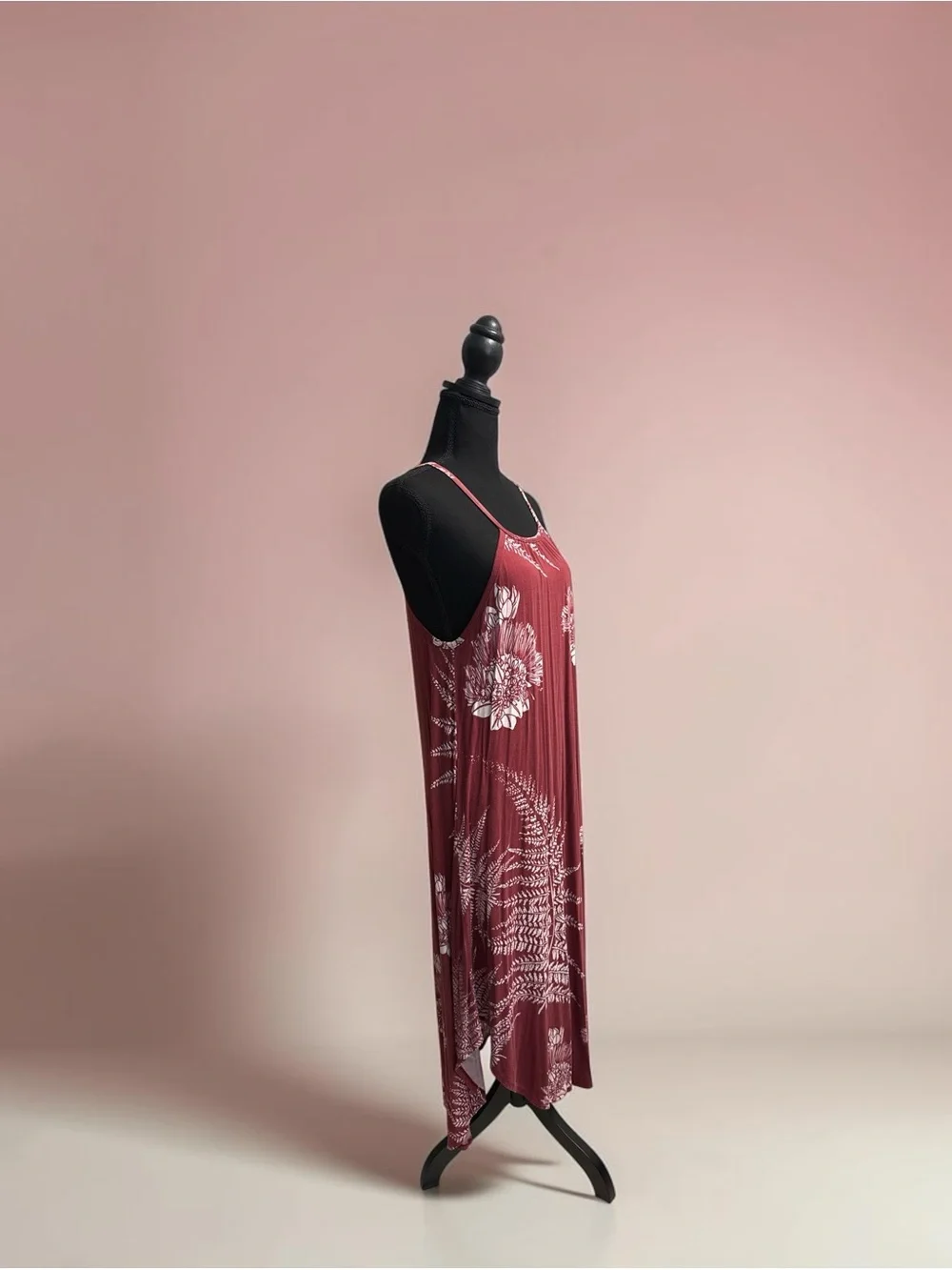 Kahulale’a Palapalai and Lehua Dress in Mauve